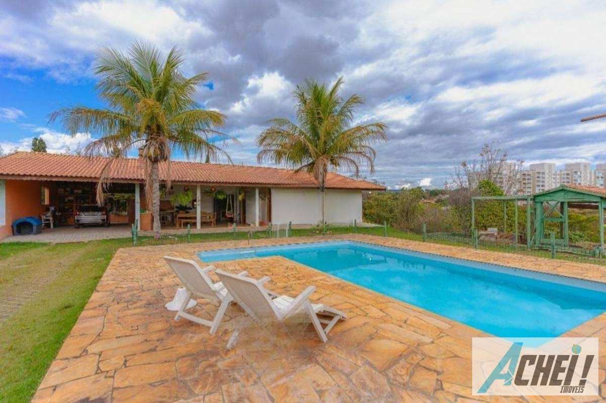 Chácara à venda com 4 quartos, 350m² - Chácaras de Recreio Santa Terezinha,Jundiaí